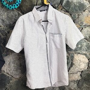 Bohio Men's Short sleeve100% Microfiber shirt white/navy size small